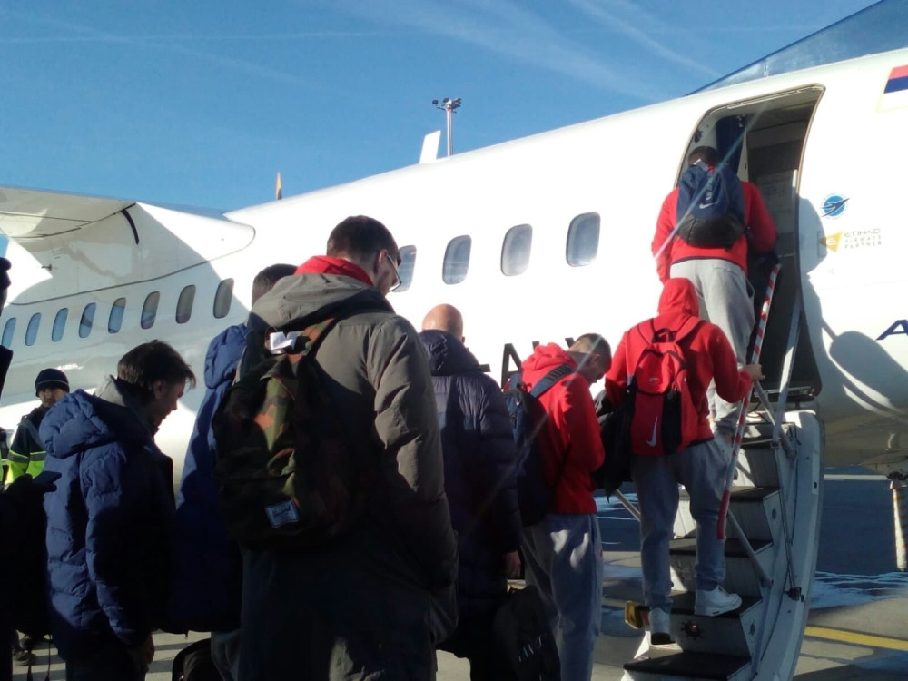 Zvezda krenula za Hrvatsku, tri imena izostala sa spiska putnika