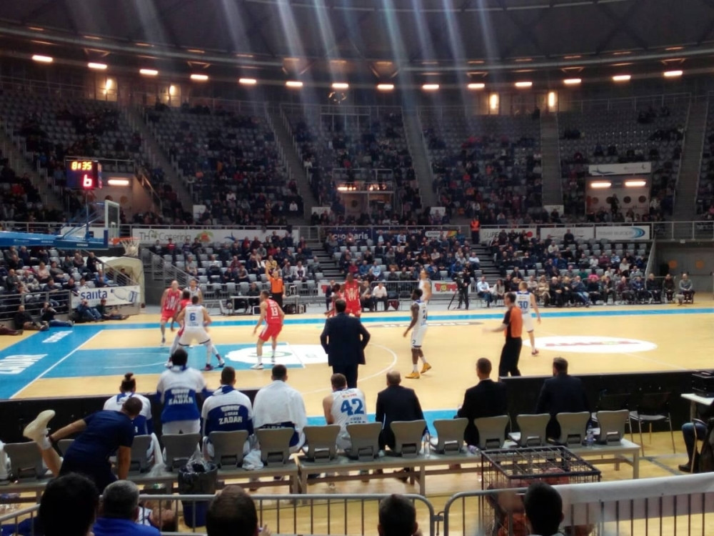 Crvena zvezda izgubila od poslednjeg tima na tabeli (FOTO/VIDEO)