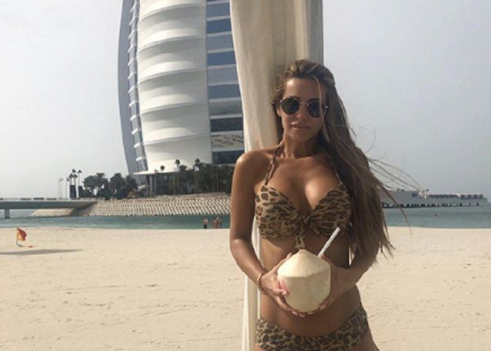 Srpski reprezentativac  je pravi srećnik! Pesak je još vreliji pod stopalima njegove lepše polovine! (FOTO)