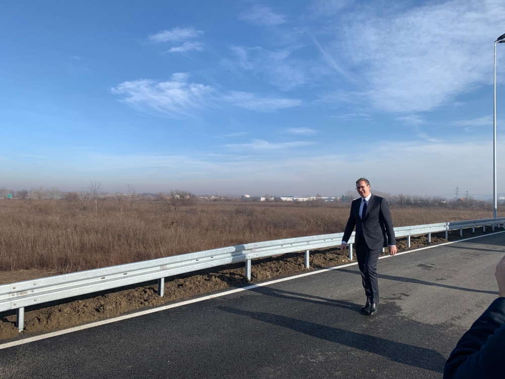 Vučić došao na auto-put "Miloš Veliki", a tamo ga sačekao impozantan prizor (FOTO)