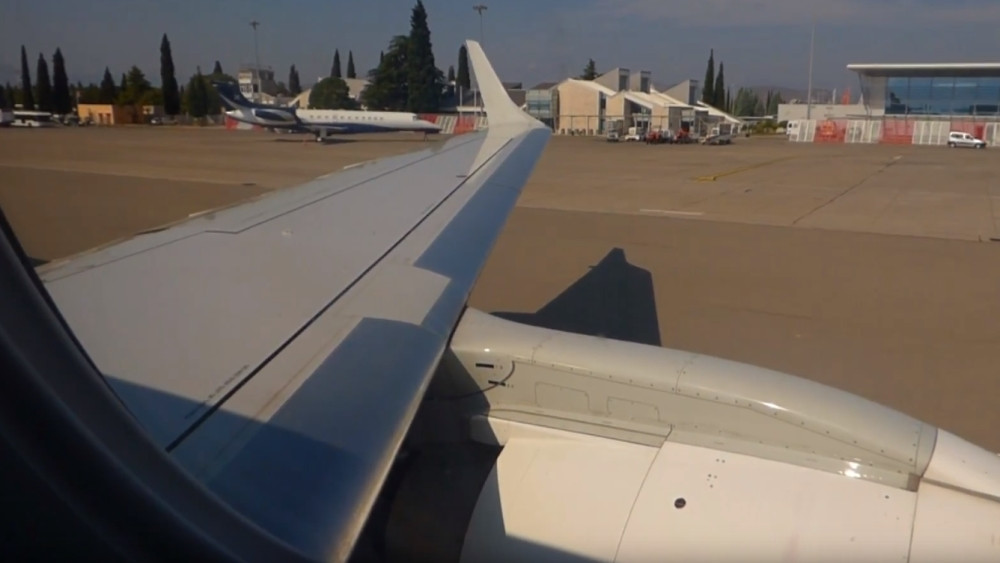 Dvojica biznismena se potukli u avionu "Montenegro erlajnsa", osoblje pokušalo da ih razdvoji: Malo smo se pogurkali...