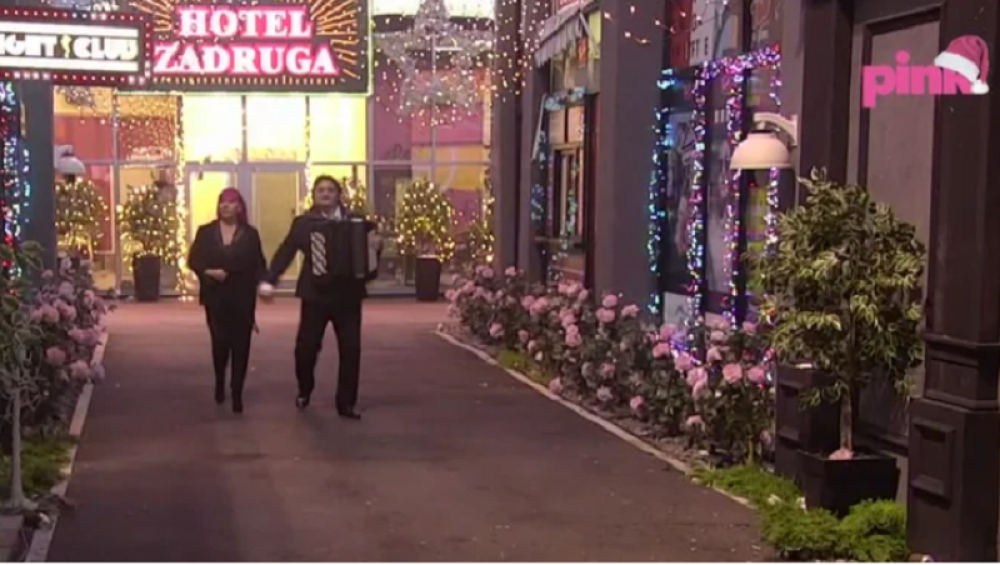 Poznati estradni par ušao u Zadrugu: Zapevali uz harmoniku - svi skočili od šoka