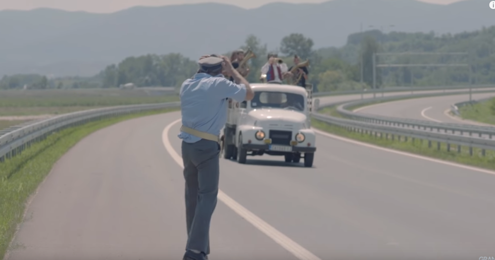 Ova hit pesma je obeležila otvaranje deonice auto-puta "Miloš Veliki" od Surčina do Obrenovca (VIDEO)