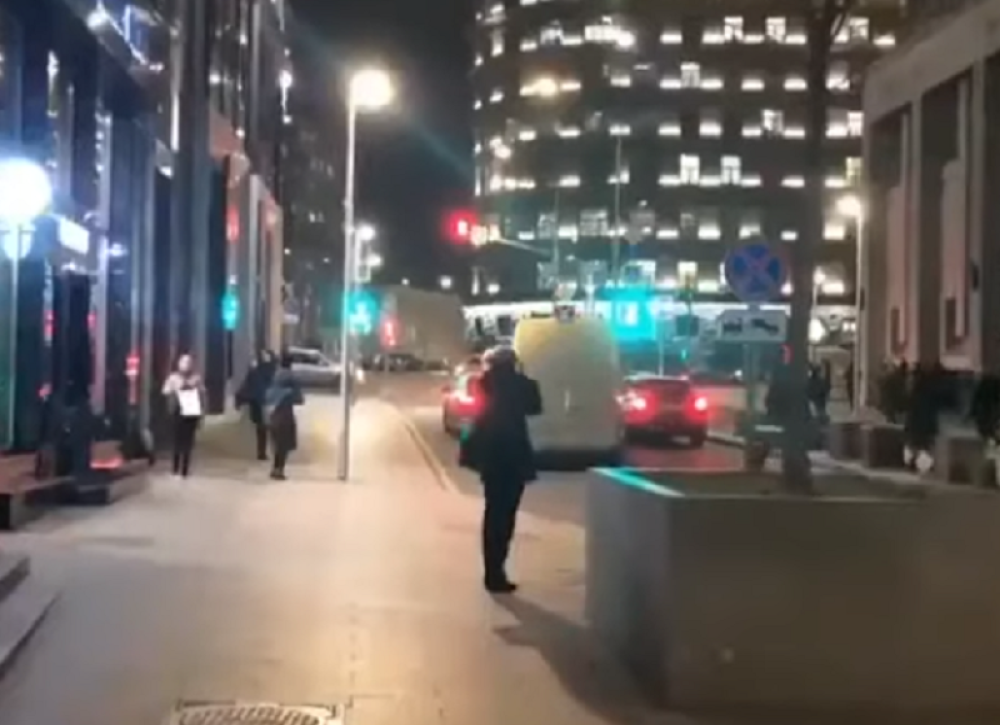 Bio je pravnik, takmičio se u streljaštvu, osvajao medalje, a onda je njegova majka spomenula nekakve Arape! (VIDEO)