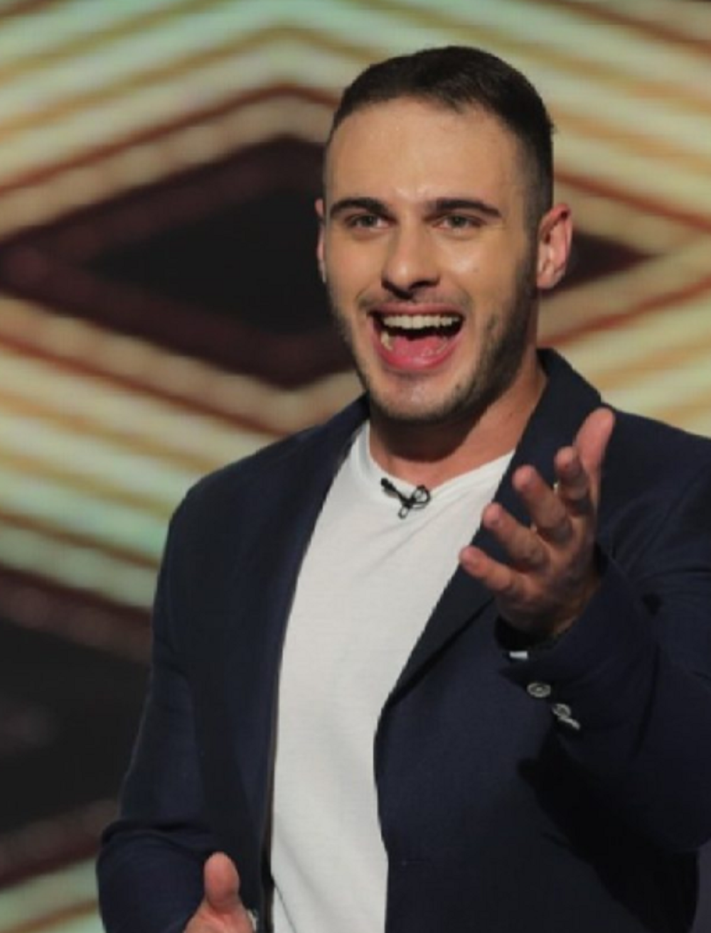 Riste Risteski pokazao dom u kom živi, a evo koja pevačica mu je zapala za oko