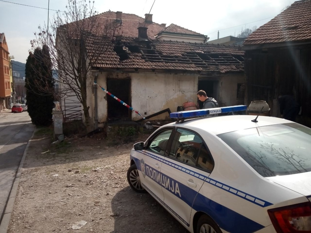 Ostavila bebu zbog incesta?!