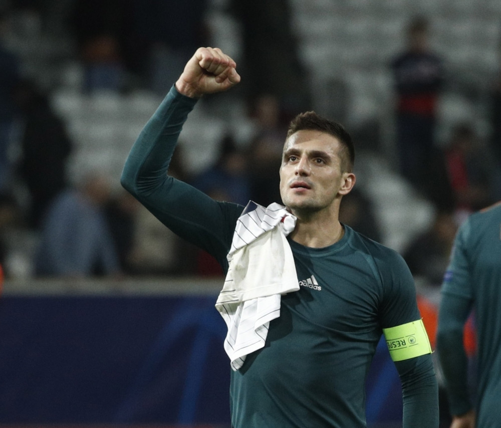 Tadić primio "Zlatnu loptu" pa razbio Hag