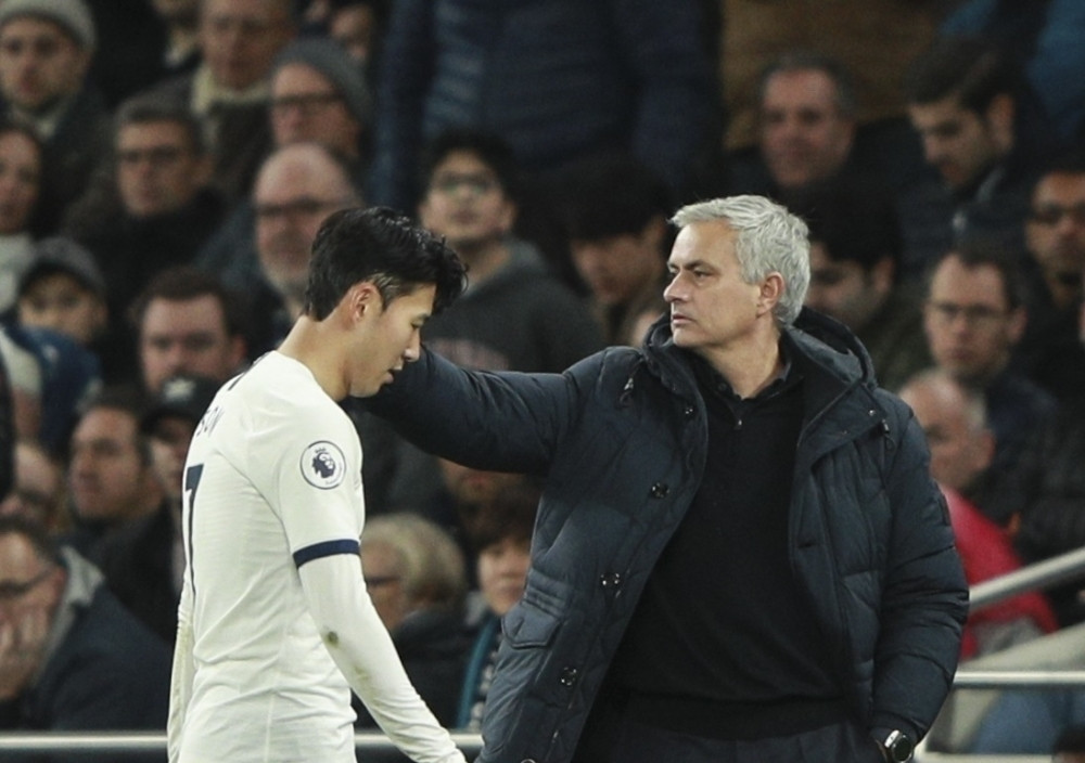 Lampard sasvim izigrao Murinja! Vilijanova inspiracija, VAR i Sonova glupost kumovali košmaru "Mamuza" na svom terenu (VIDEO)