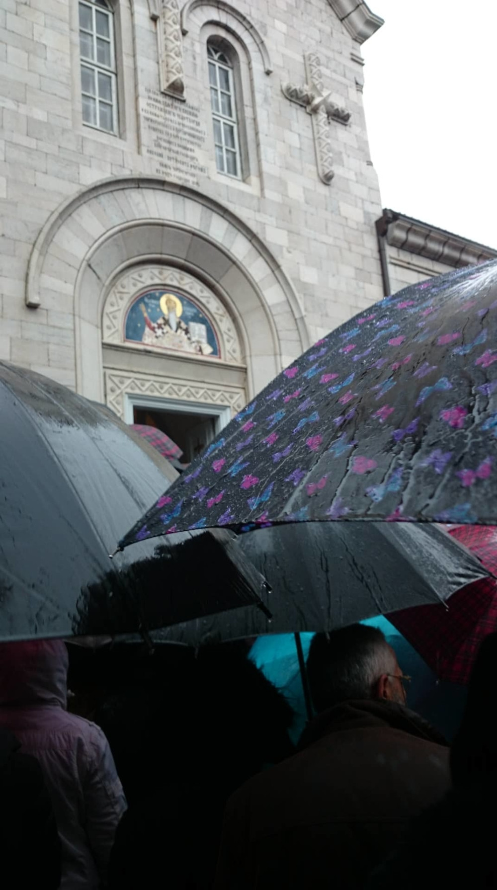 Niko ne zna kako su mošti Svetog Vasilija stigle u Nikšić