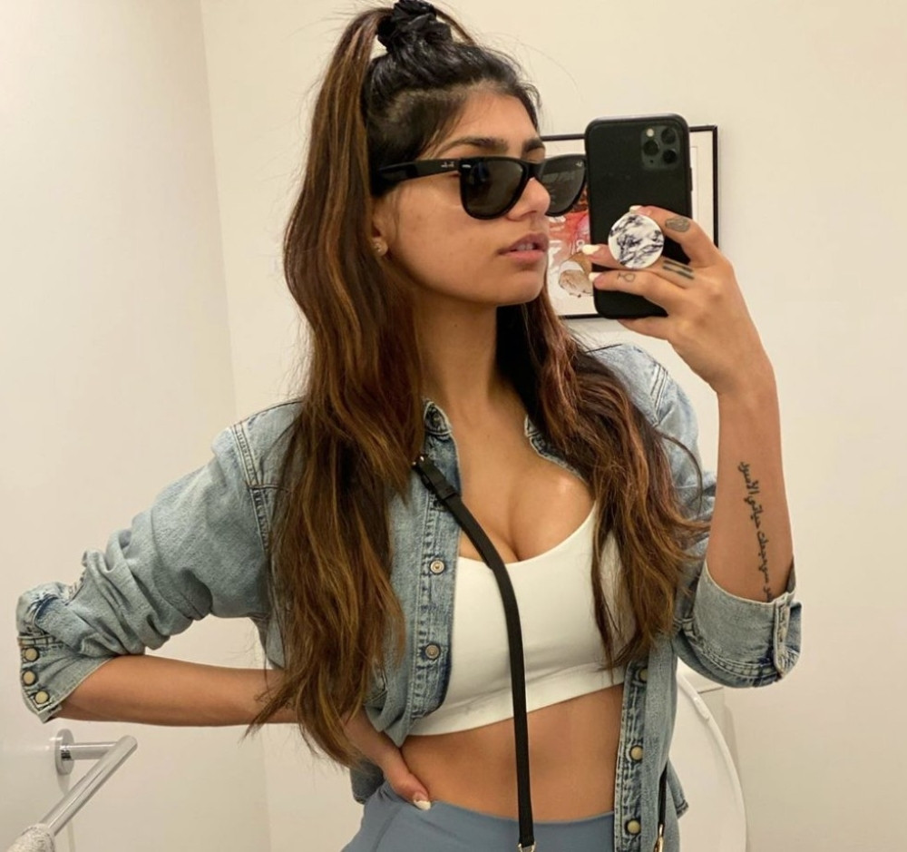 Internet gori zbog ove eksplicitne fotke! (FOTO)