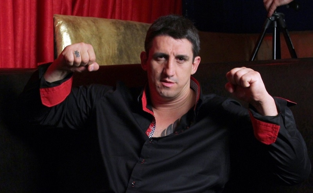 Kristijan se popeo na Aleksandru, a zbog njene reakcije tresli su se celi Šimanovci (FOTO/VIDEO)