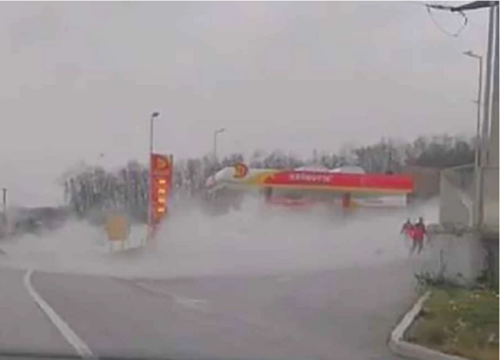 Pojavila se zavesa od belog dima, stakla su se zaledila, a onda je eksplodiralo! Ovako je na pumpi poginuo Zoran Avramović (VIDEO)