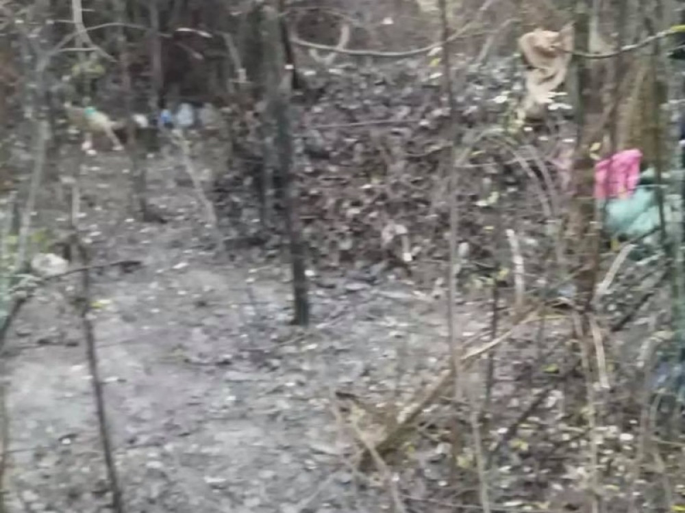 Izvor Alo.rs: Našao sam Monikinu torbu, kao i njegovu jaknu. Tu je bila zemunica, opremljena da dvoje noće u njoj...