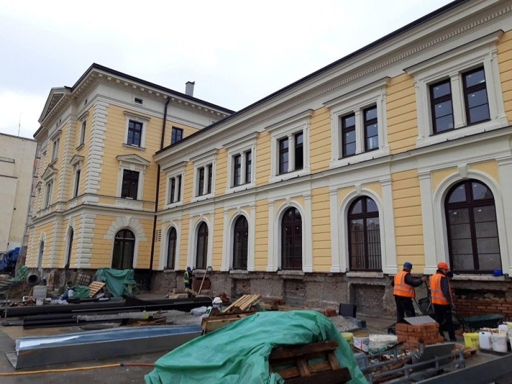 Završeni radovi rekonstrukciji fasade na zgradi stare Železničke stanice