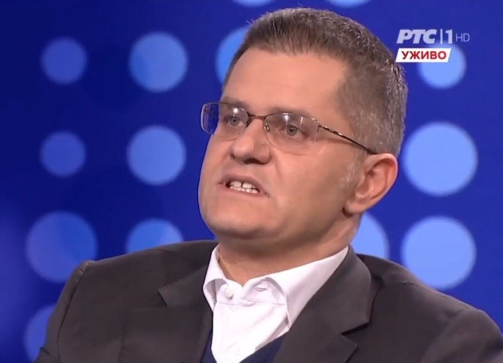 Žena koja je napravila pometnju u Savezu za Srbiju (VIDEO)