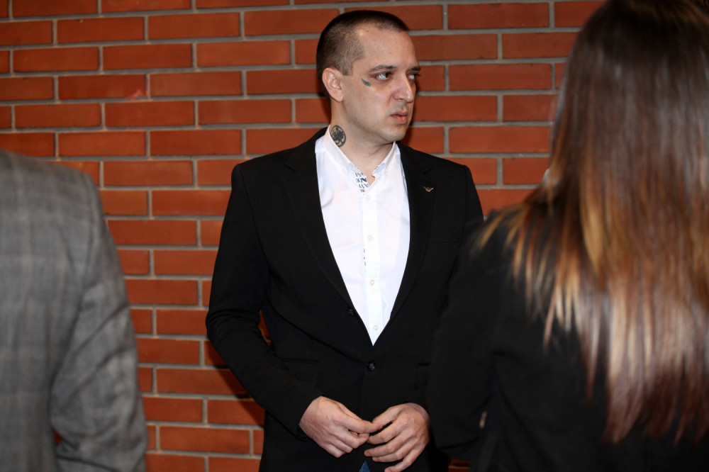 Suprug ubijene pevačice Jelene Marjanović ne izlazi iz crkve!