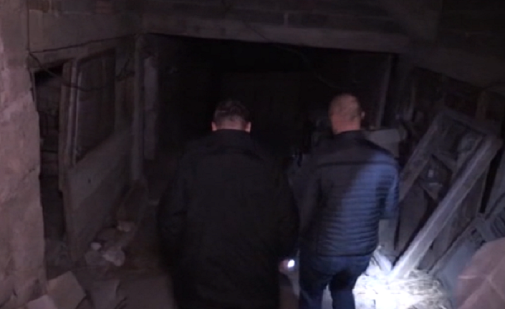 Prvi snimci kuće u kojoj je Malčanski berberin držao Moniku Karimanović!