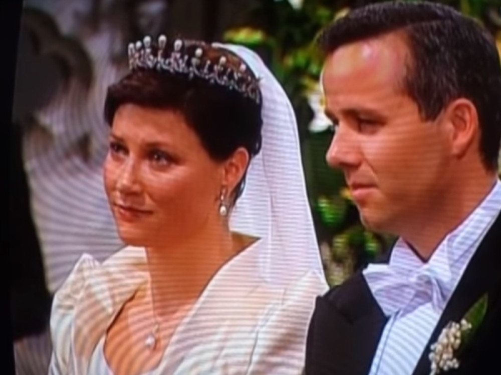 Njihova ljubavna priča bila je kao iz bajke, ali je on odlučio da više ne želi da živi!