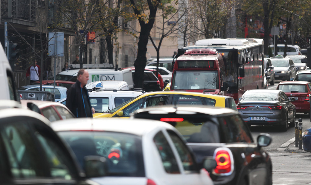 Vozači, vozite pažljivo i  bez zimske opreme i lanaca ne krećite na put