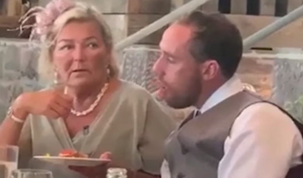 Svatovi su morali da snime ovaj prizor! Mladoženja se toliko napio da je tašta morala da interveniše, a onda je počeo cirkus (VIDEO)