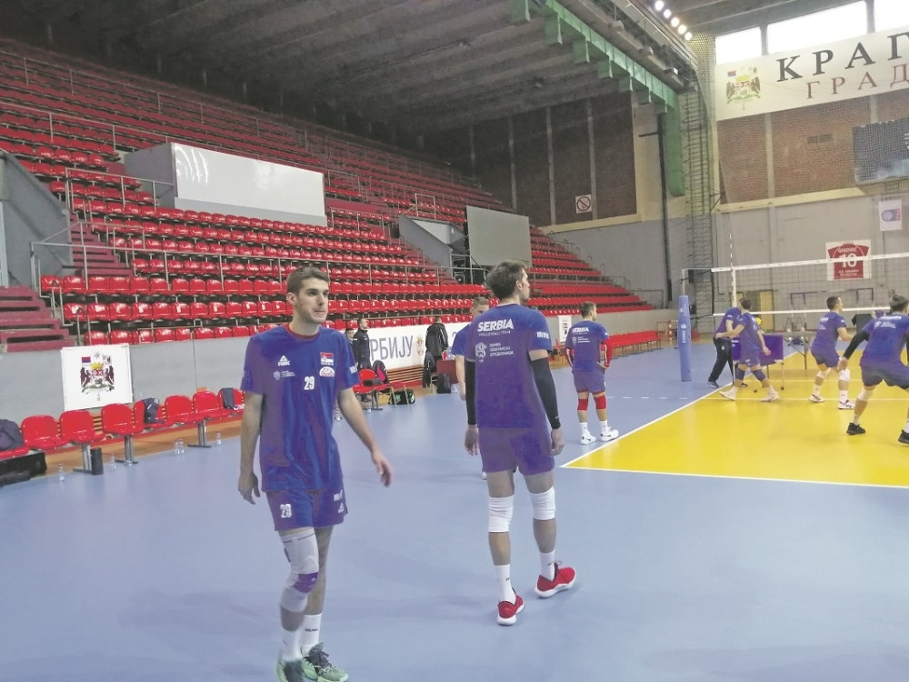 Tata je uvek strog, a za mamu sam najbolji!