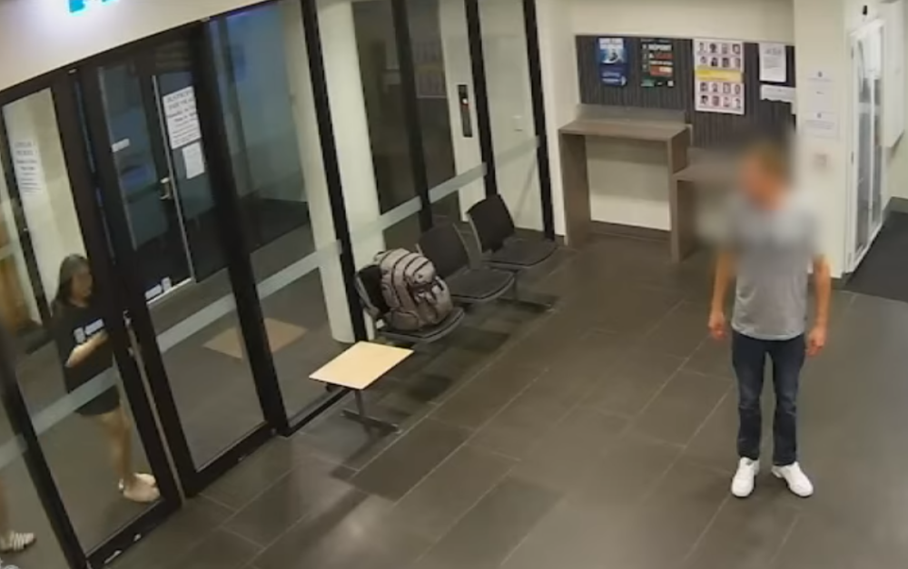 Beba se gušila, a oni nisu znali šta da rade! U pomoć je priskočio heroj! (VIDEO)