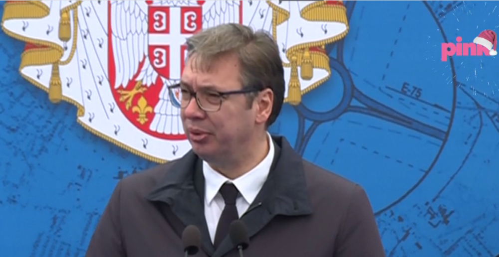 Vučić doliva ulje na vatru zato što hoće da bude uz srpski narod!