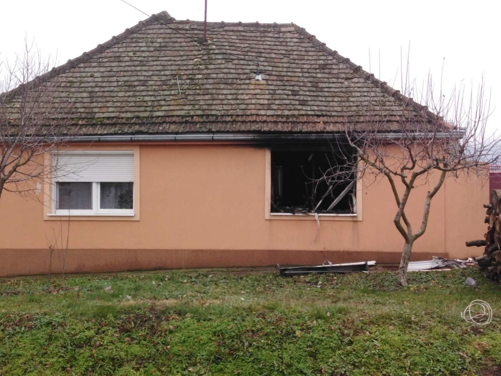 Ispostavilo se da je to majka... Sin je pobegao i krio strašnu istinu do sad!