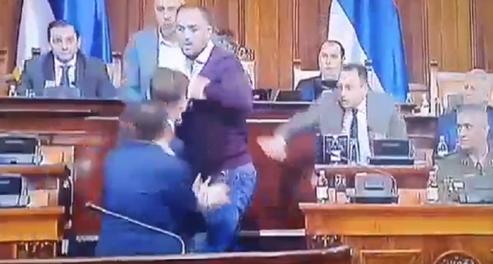 Hrvati navijaju za Boška Obradovića, likuju jer je ponizio srpski parlament i državu! (FOTO)