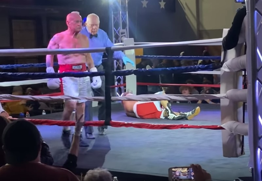 70-godišnji dekica sa čirokanom nokautirao momka za svetski rekord! Bez starca nema udarca! (VIDEO)