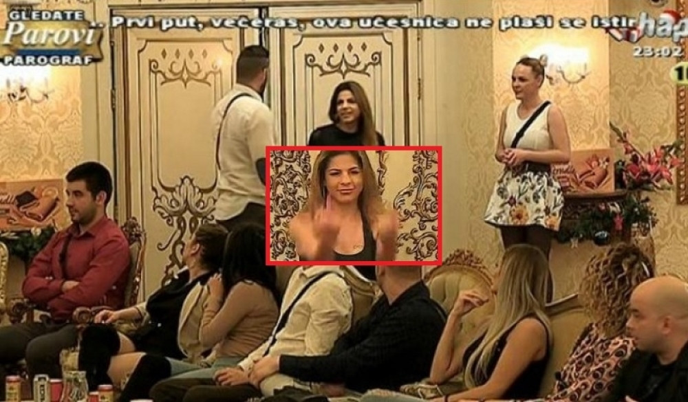 Takmičarka ''Parova'' odbila se*s i prepustila se sopstvenom telu (VIDEO)