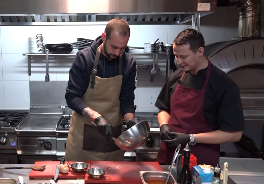 Borjan je sjajan na golu, a sada je pokazao i da fantastično kuva (VIDEO)