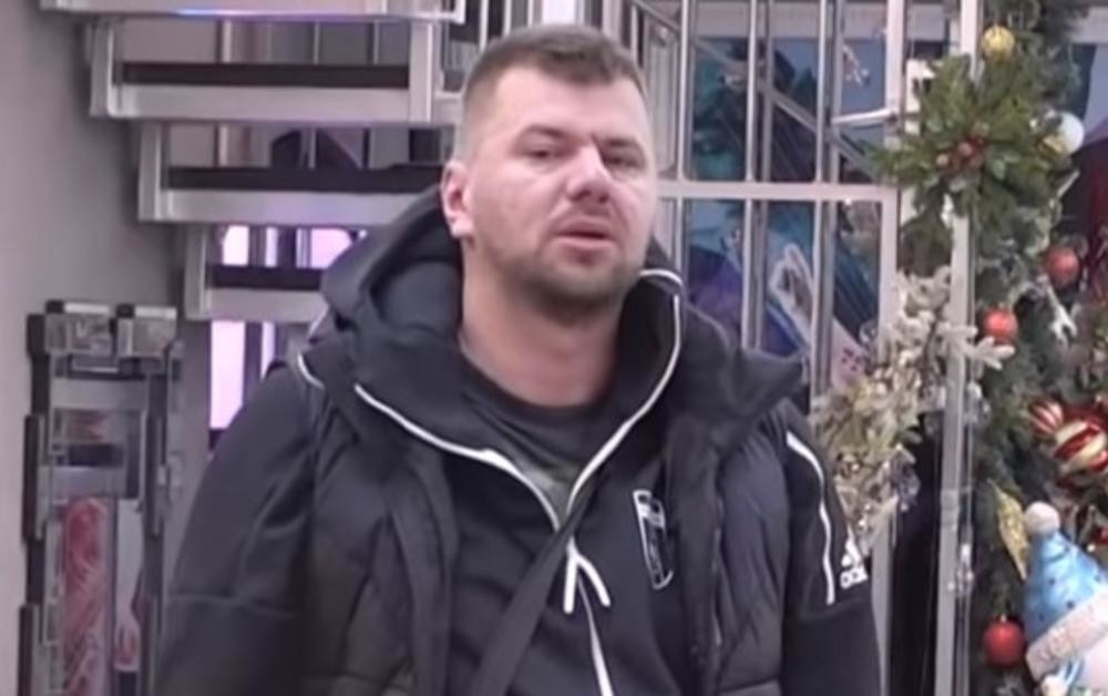 Janjuš plakao kao kiša: Žena ga iskulirala na najbrutalniji način, ponižen pred milionima