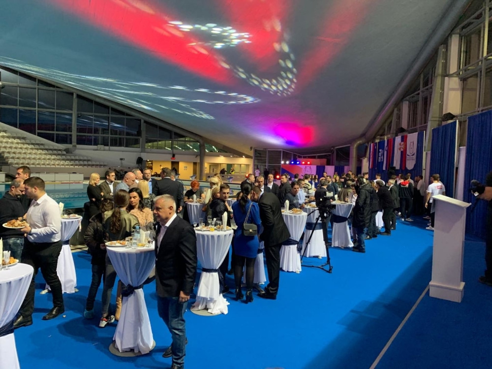 Priznanje na novogodišnjem koktelu dobio i Ministar omladine i sporta Vanja Udovičić (FOTO/VIDEO)