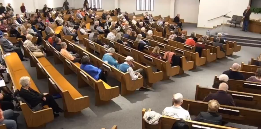 NIje znao da boluje! Otišao sa porodicom u crkvu i koronom zarazio 91 osobu