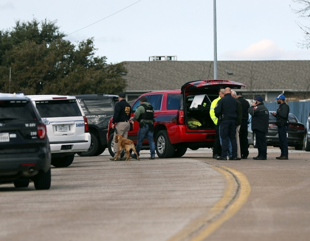 Pucnjava u crkvi, ima mrtvih! (VIDEO)