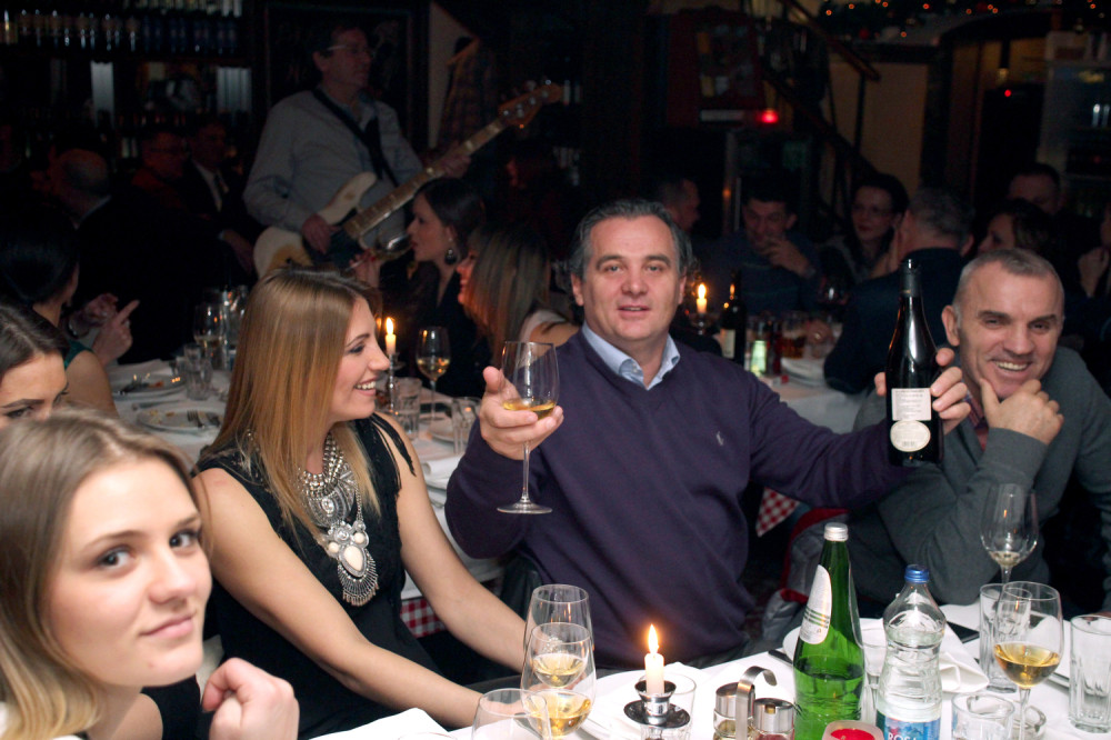 Svi nam postave ovo pitanje kad odemo kod nekoga u goste, a to uopšte nije normalno! Koliko ste ga puta samo čuli?