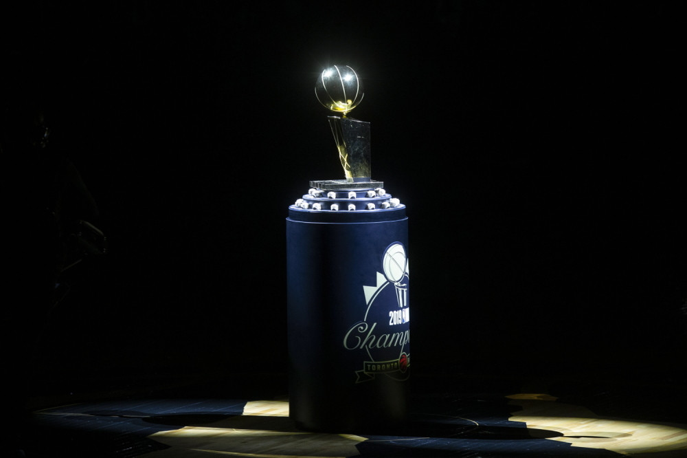 Tron je prazan, a bitka za njega nikad nije bila ovako neizvesna! Jokić protiv "kralja", "čudovišta", "čuda od deteta" i ostalih, očekuje nas spektakl! (FOTO/VIDEO)