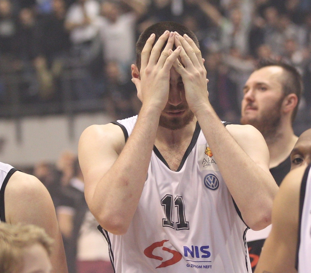 Pucao od besa! Izbezumljen istresao sve što mu je na duši