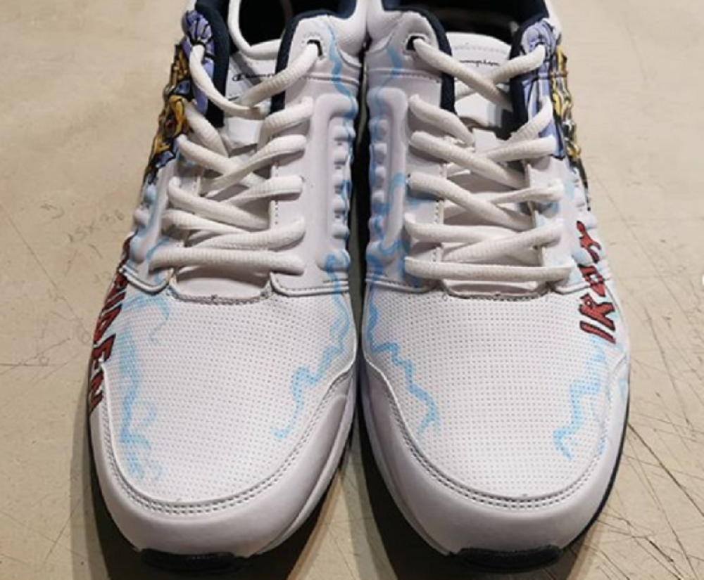 Legenda Crvene zvezde oduševljena patikama sa specijalnim dizajnom! U pitanju je prava umetnost! (FOTO)