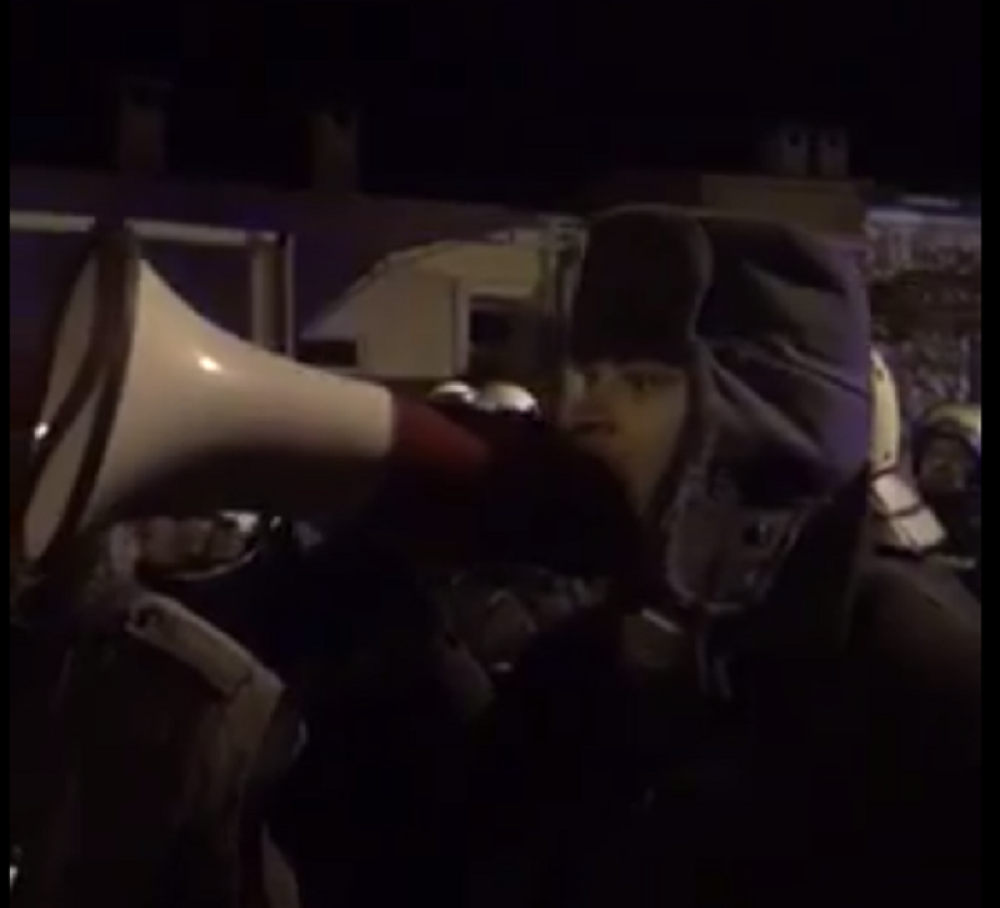 Heroj pravoslavlja Marko Kovačević stao pred kordon policije, pa poslao poruku od koje prolazi jeza! (VIDEO)