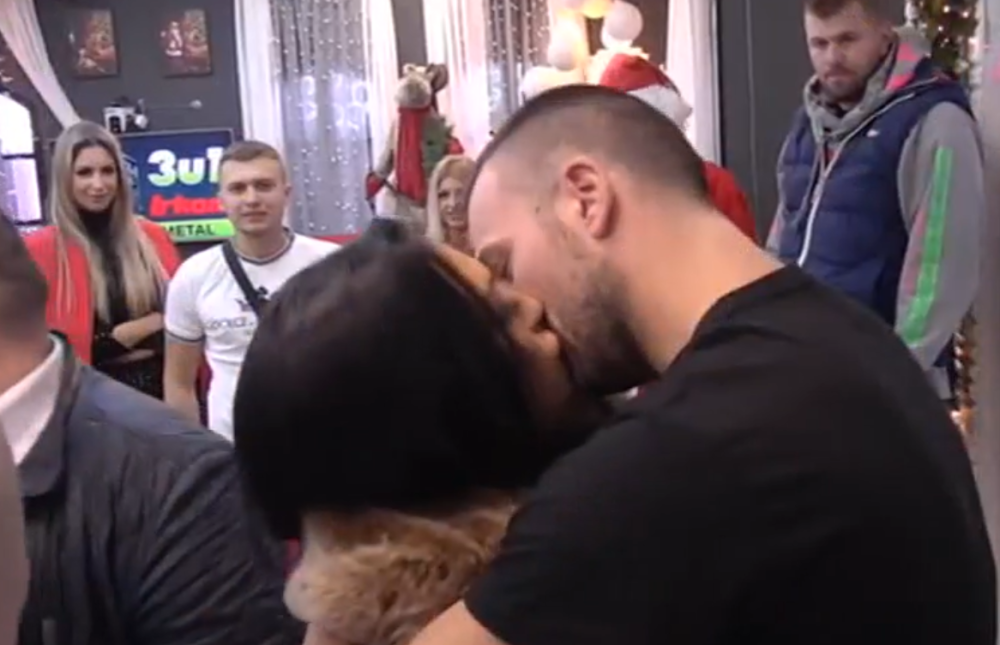 U Zadrugu ušla devojka Vladimira Tomovića: Mina Vrbaški doživela nervni slom (VIDEO)