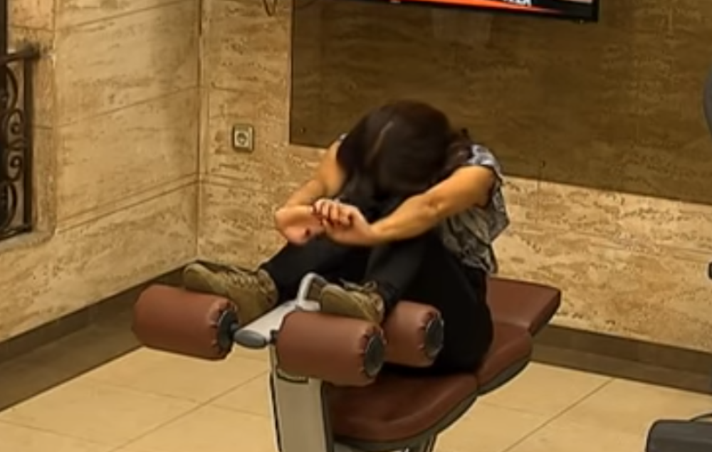 Smrt u porodičnom domu učesnice Parova! Van sebe, jedva prenela pretužnu vest