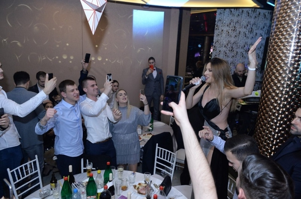 Rada Manojlovic i Boban Rajovic zagrljeni dočekali 2020!