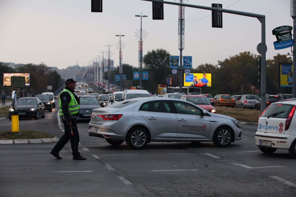 Saobraćajna policija patrolira gradom, najviše kontrolišu ove 3 stvari