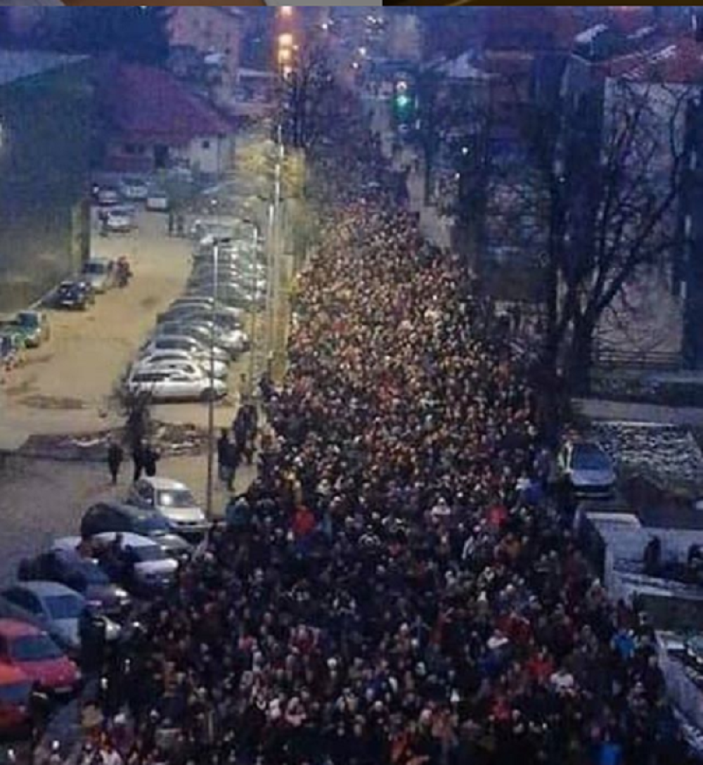 Mitske scene u Crnoj Gori, vernici se okupili u neviđenom broju, imaju jasnu poruku! (FOTO)