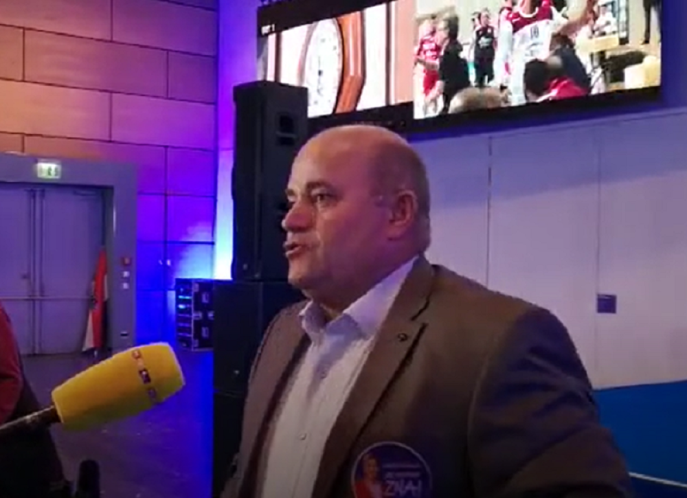 Šou program u Kolindinom izbornom štabu! Bobetko napravio lom - vikao o sotoni, komunistima, Srbima, četnicima, pretio... (VIDEO)