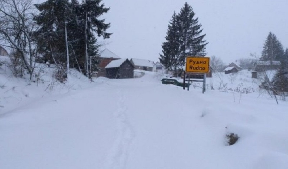 Napadao sneg iznad jednog metra