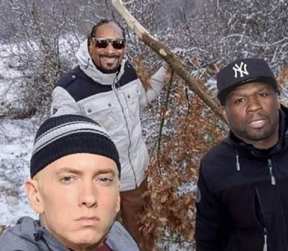 Eminem, Snup Dog i 50 sent u šumi seku badnjak na srpski praznik!