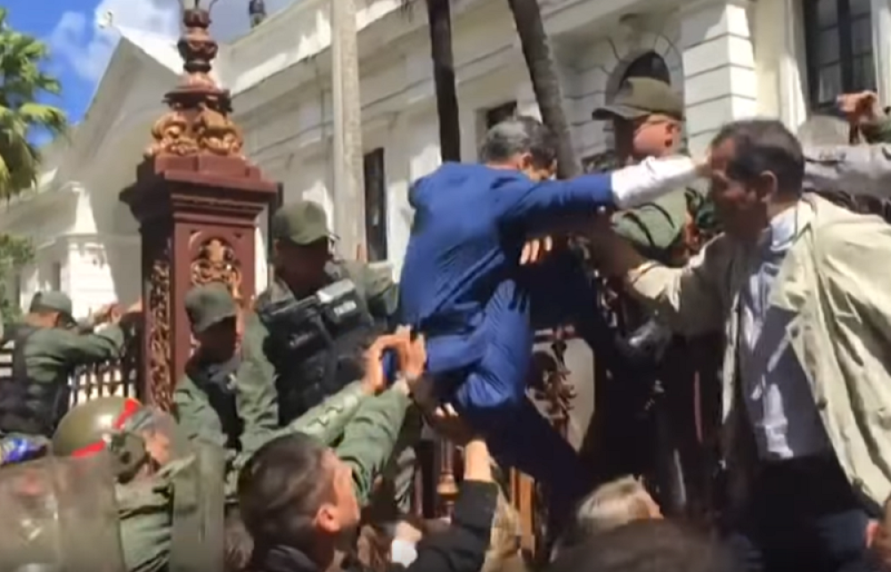 Američki pion Huan Gvaido sprečen u poslednji čas! (VIDEO)